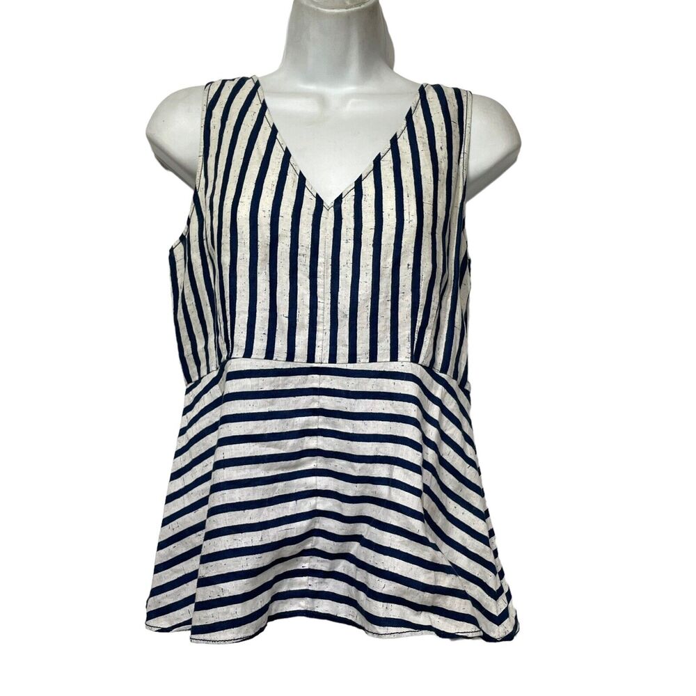 rivet thread sleeveless blouse Size 4